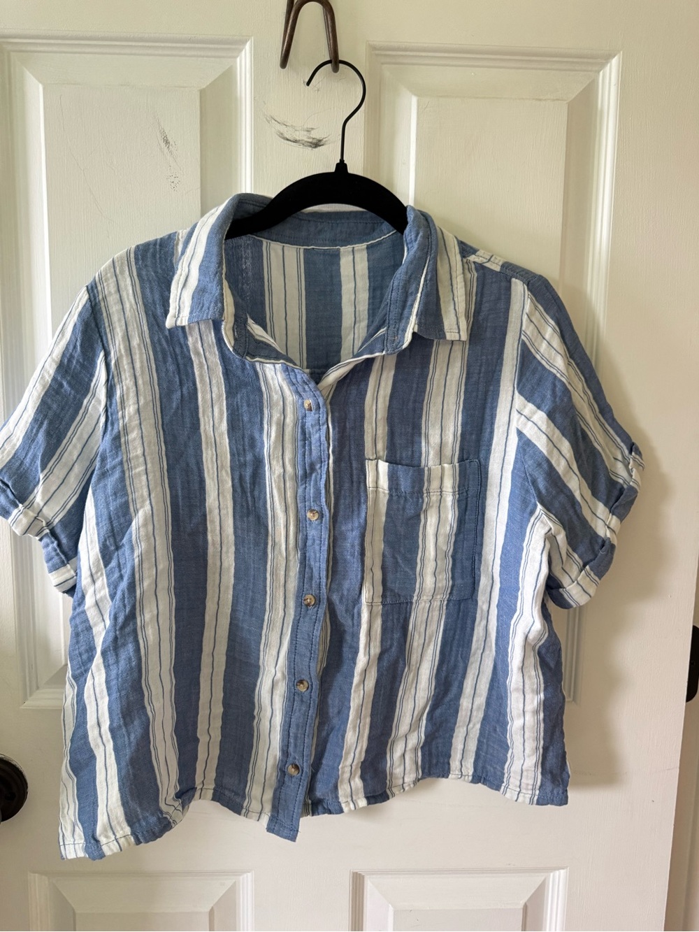 Old Navy Blue and White Striped Short Sleeve Shirt